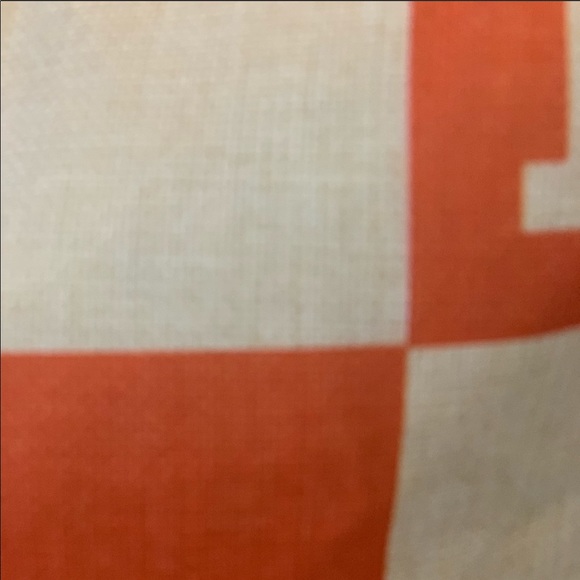 H PILLOW - Picture 4 of 6